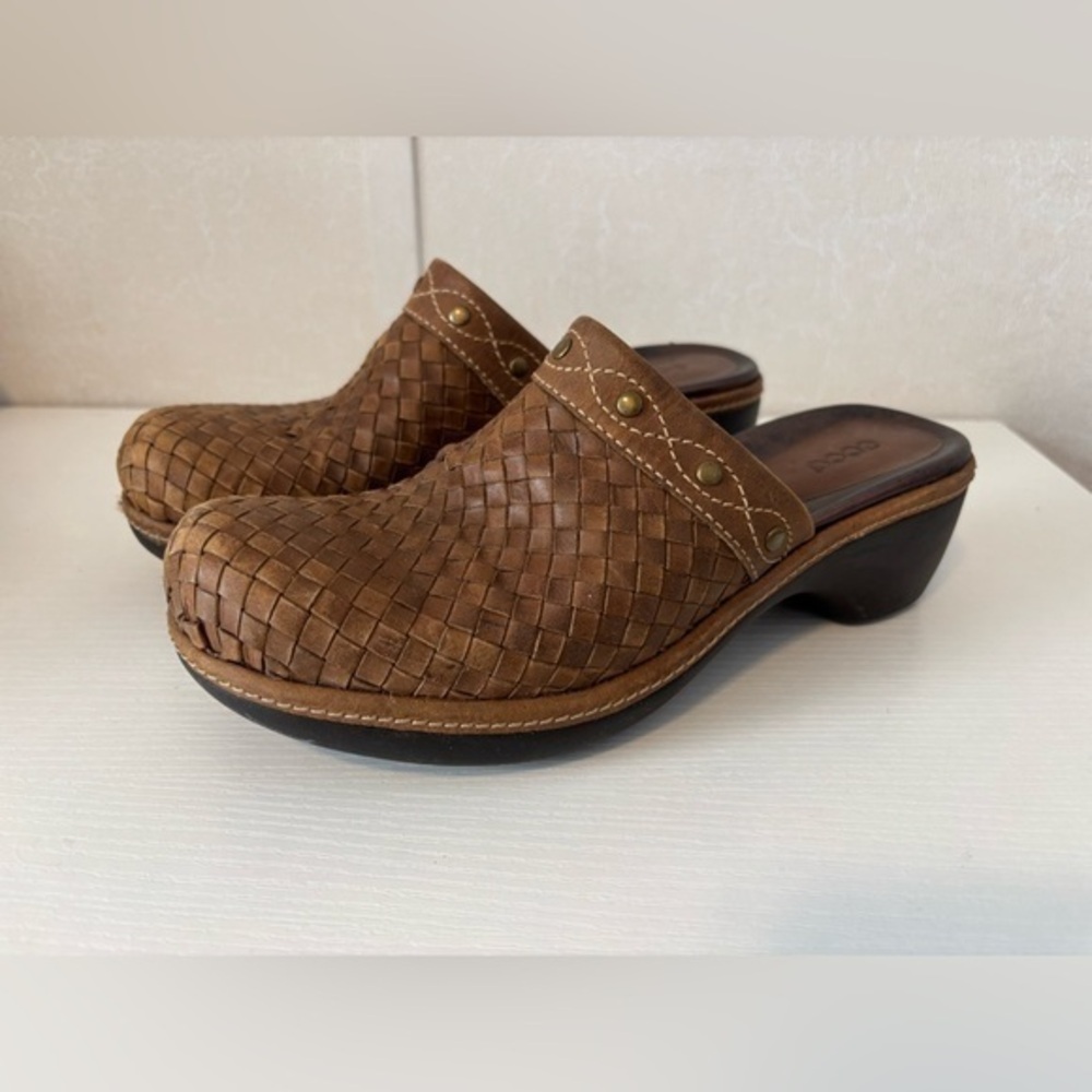 ECCO Brown Leather woven mule clogs size 7.5